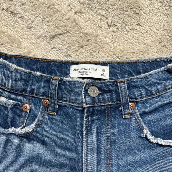 Abercrombie & Fitch Women's High Rise Mom Short - Picture 3 of 4